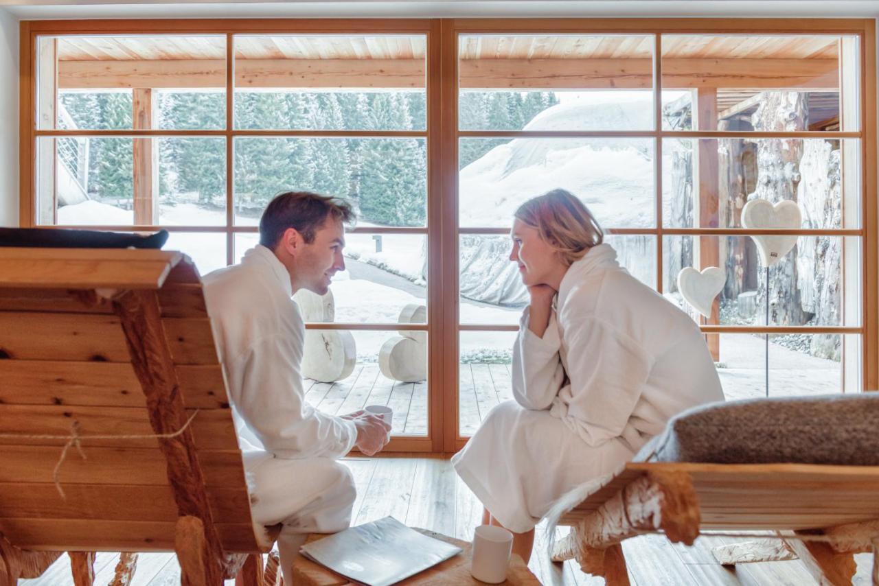 אלפה די סיוסי Dolomites Living Hotel Tirler מראה חיצוני תמונה
