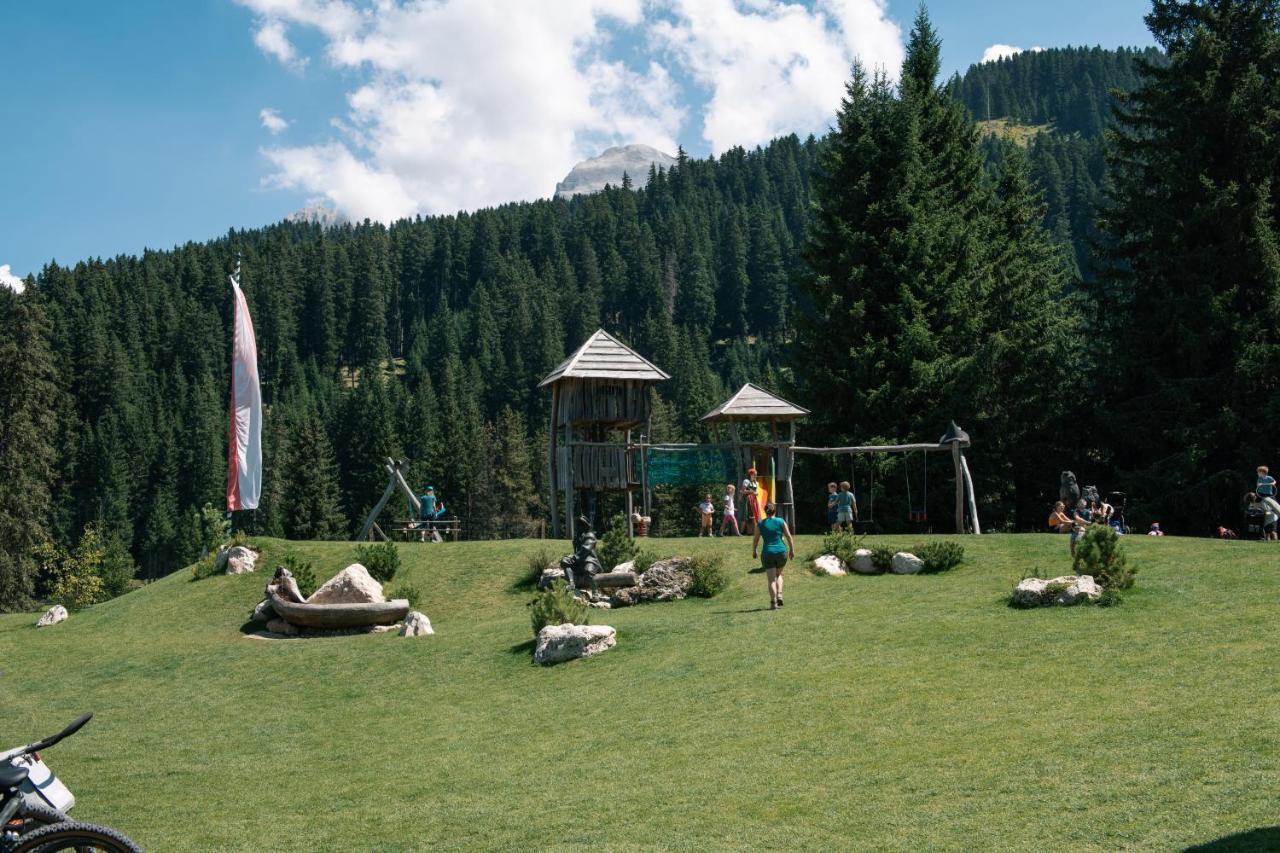 אלפה די סיוסי Dolomites Living Hotel Tirler מראה חיצוני תמונה