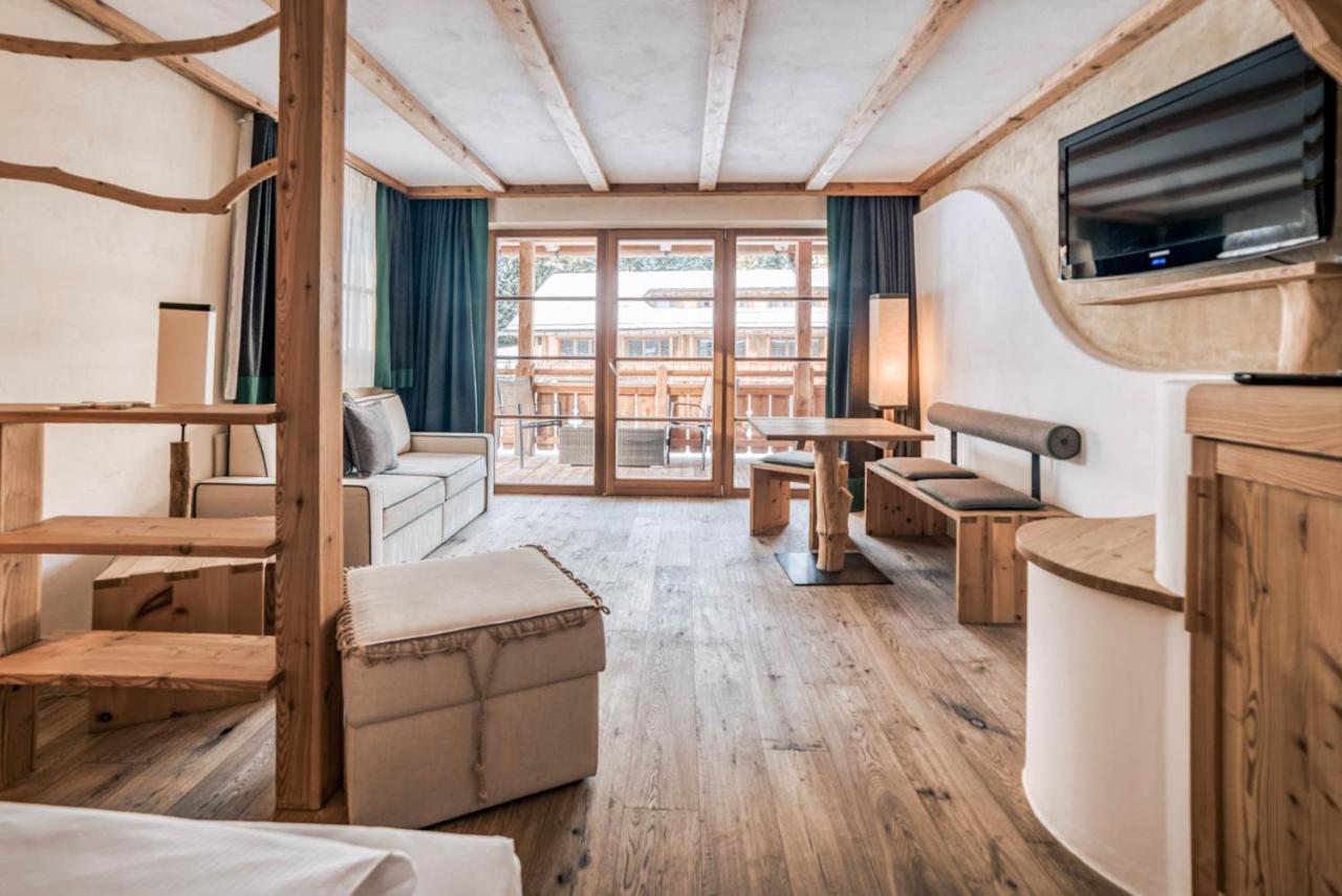 אלפה די סיוסי Dolomites Living Hotel Tirler מראה חיצוני תמונה
